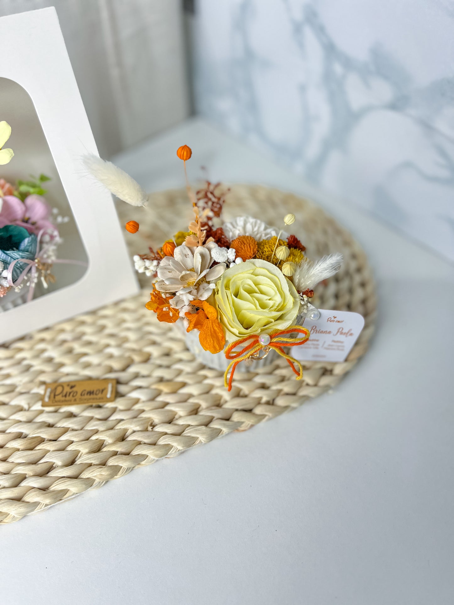 Mini cupcakes chic con flores eternas