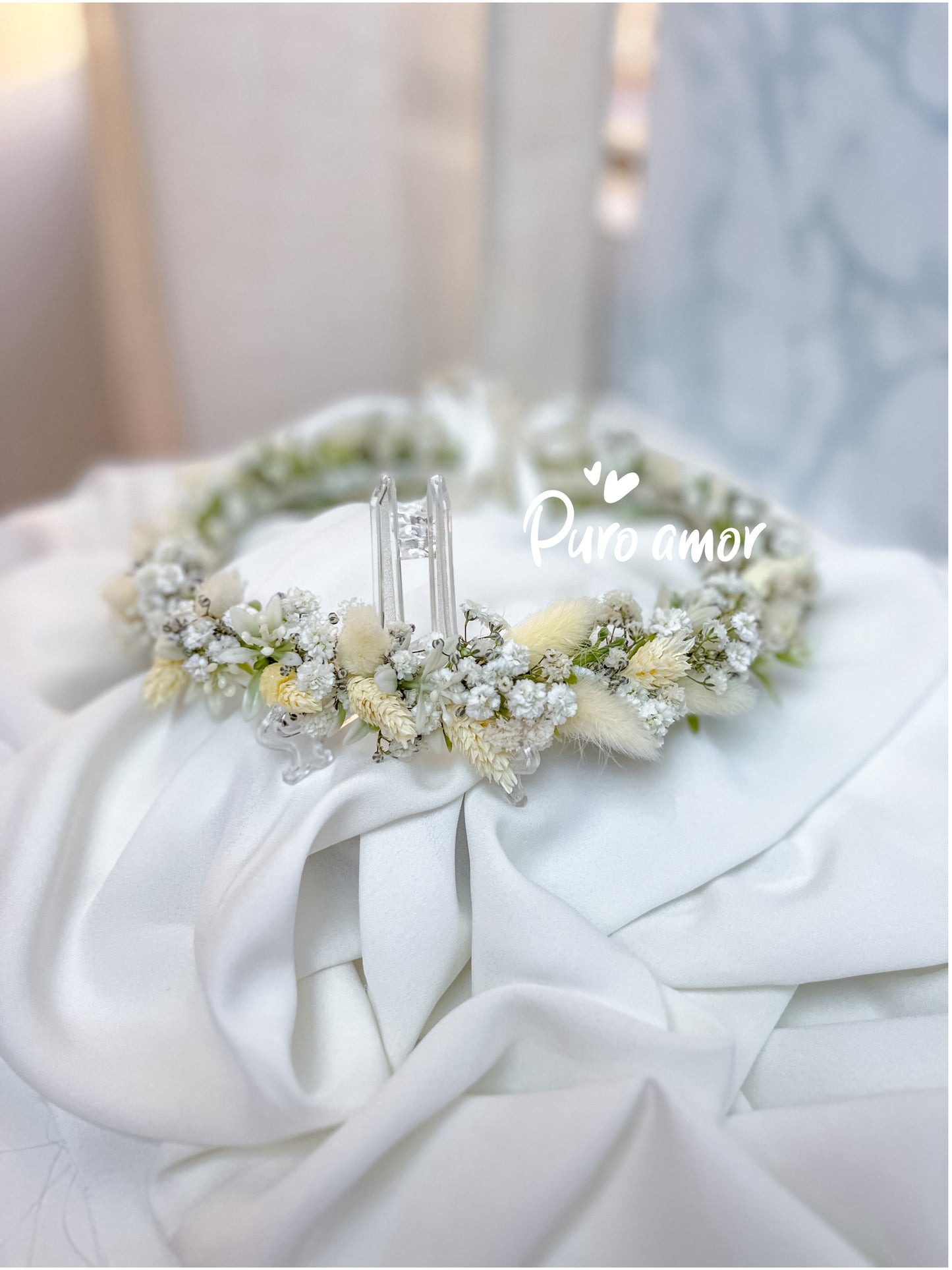 Corona de flores con nubecitas