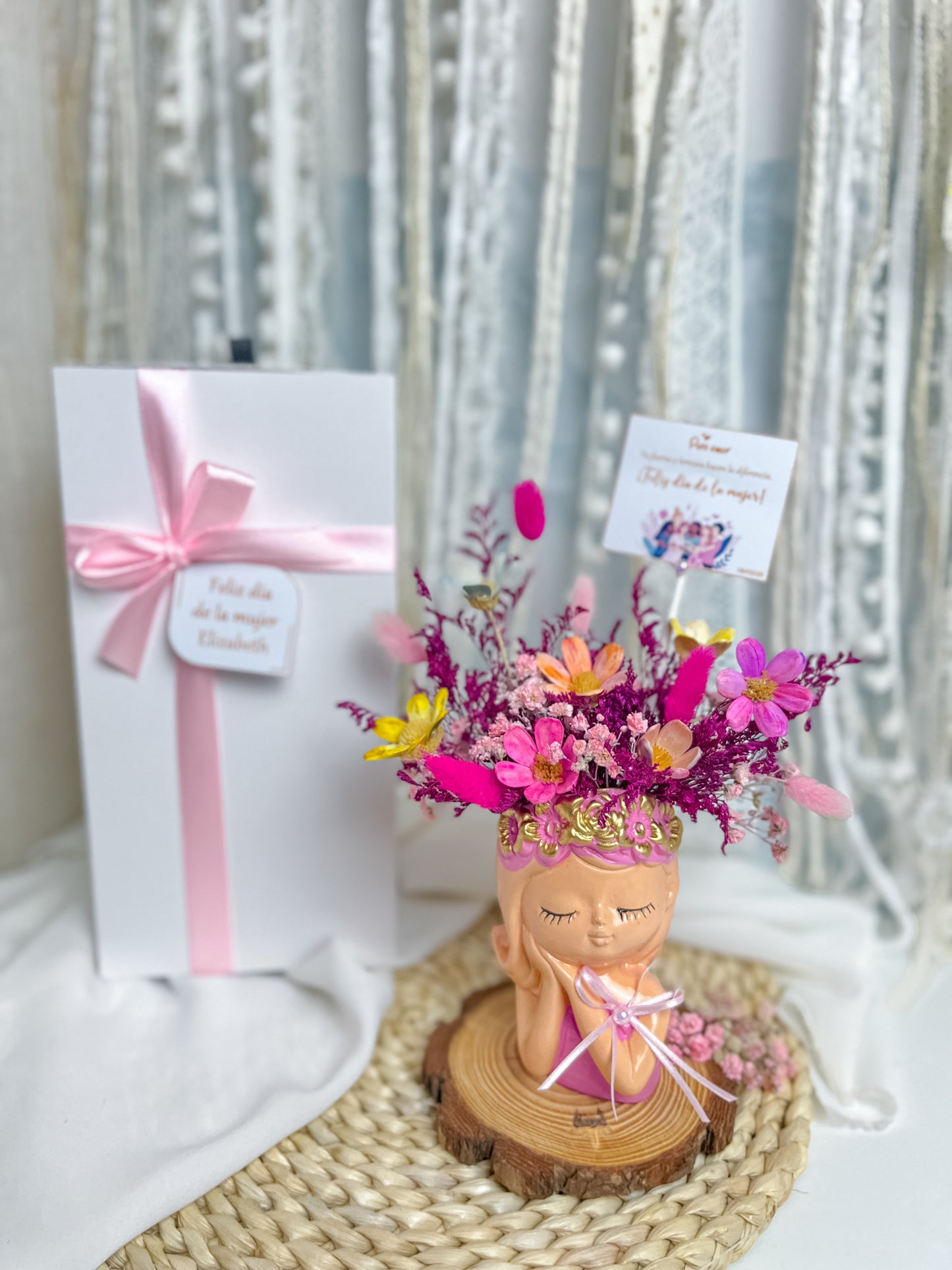 Mini Cecil con flores preservadas