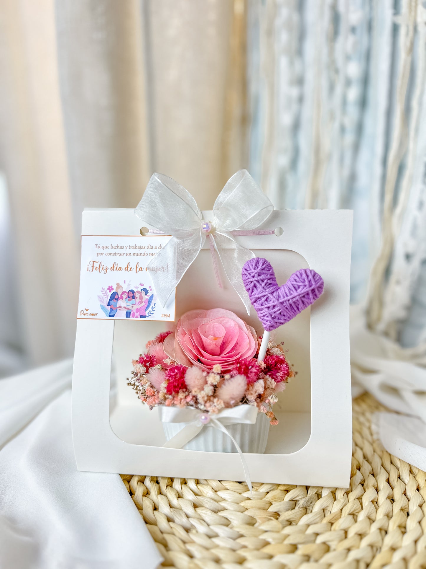 Mini cupcakes con flores preservadas